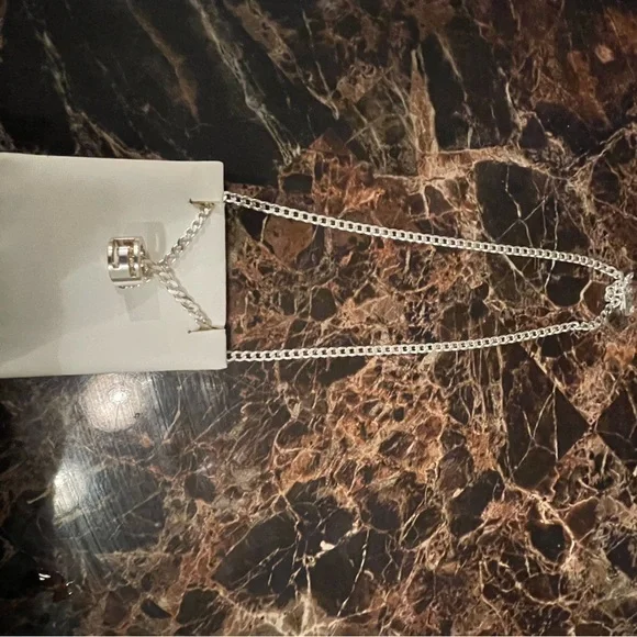 Gucci Necklace - Picture 5 of 5